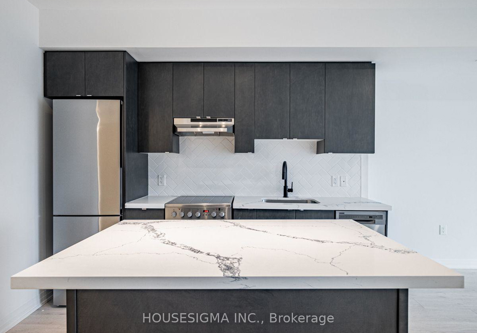 408-brown-line-toronto-etobicoke-ontario-w13634848