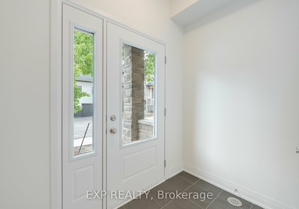 209-wyndham-street-mississauga-ontario-w13634936
