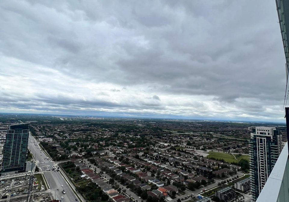 3900-confederation-parkway-mississauga-ontario-w13635036