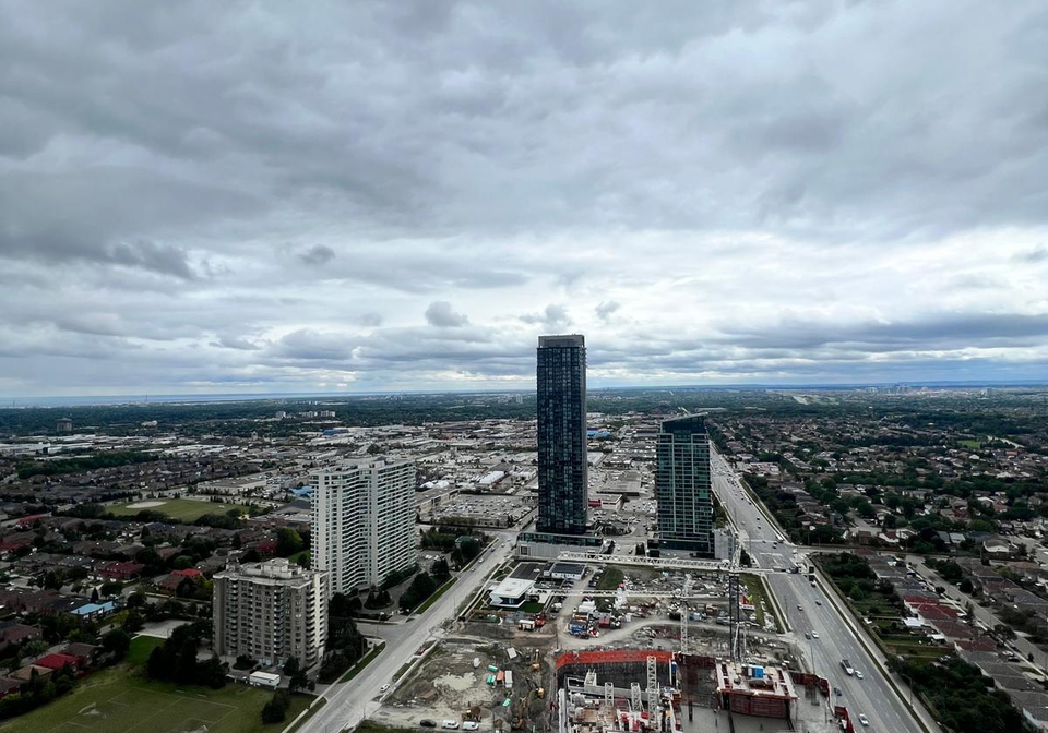 3900-confederation-parkway-mississauga-ontario-w13635036