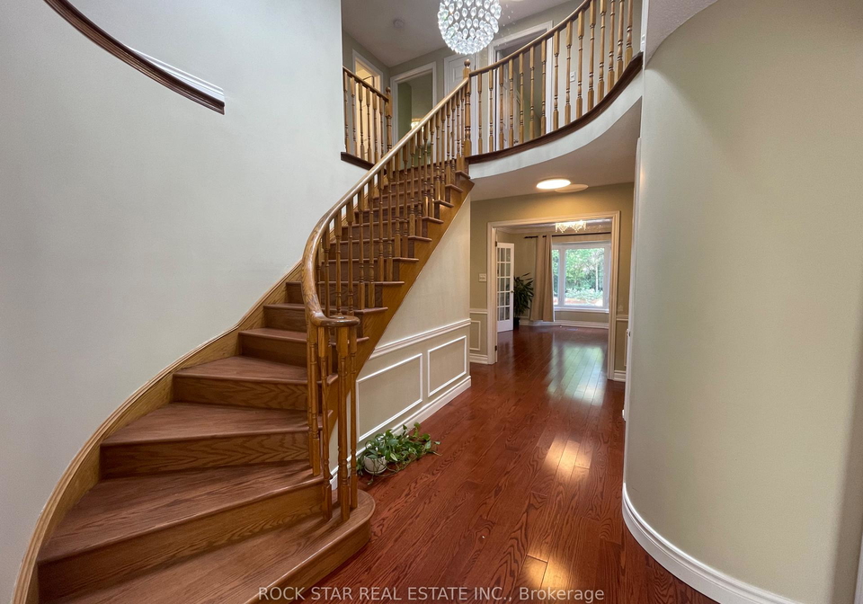 106-milbourne-crescent-oakville-ontario-w13635110