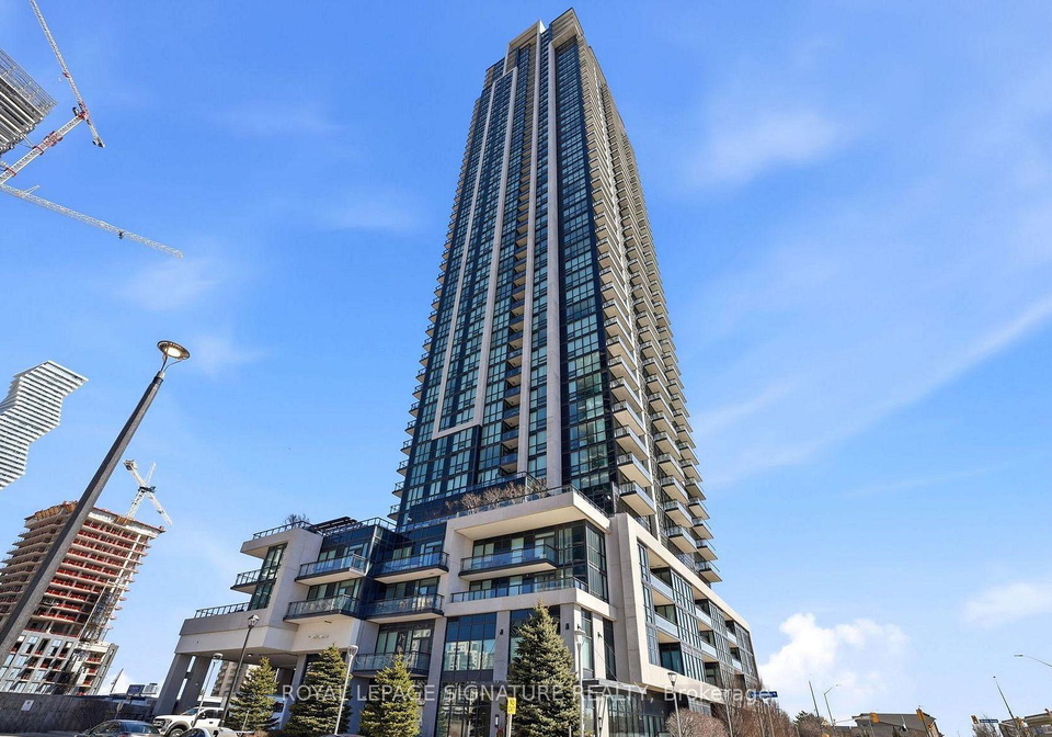 3975-grand-park-drive-mississauga-ontario-w13635112