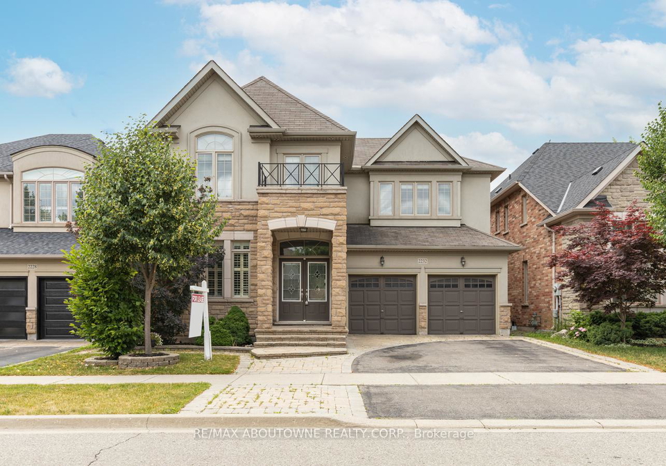 2232-millstone-drive-oakville-ontario-w13635186