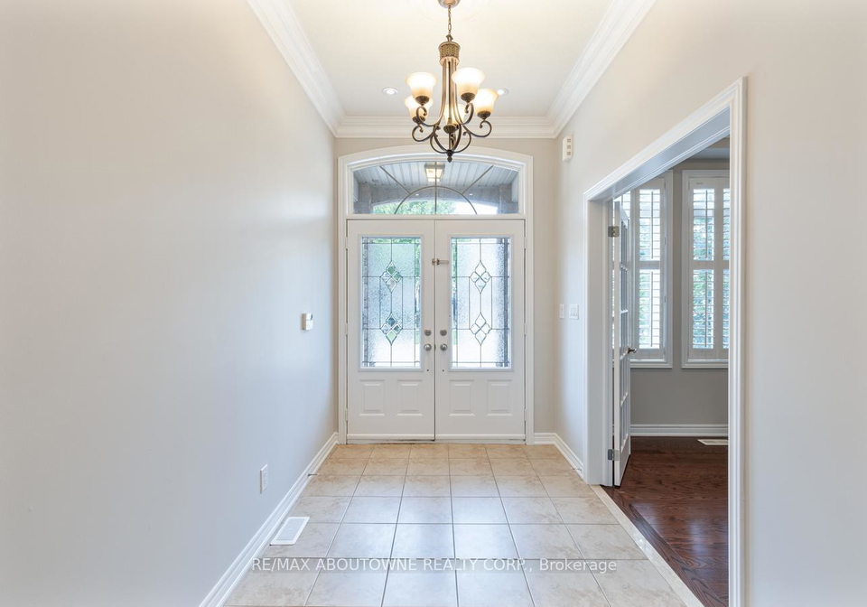 2232-millstone-drive-oakville-ontario-w13635186