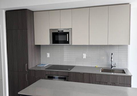 220-missinnihe-way-mississauga-ontario-w13635212