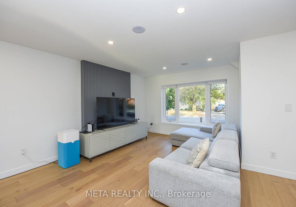 28-connorvale-avenue-toronto-etobicoke-ontario-w13635230