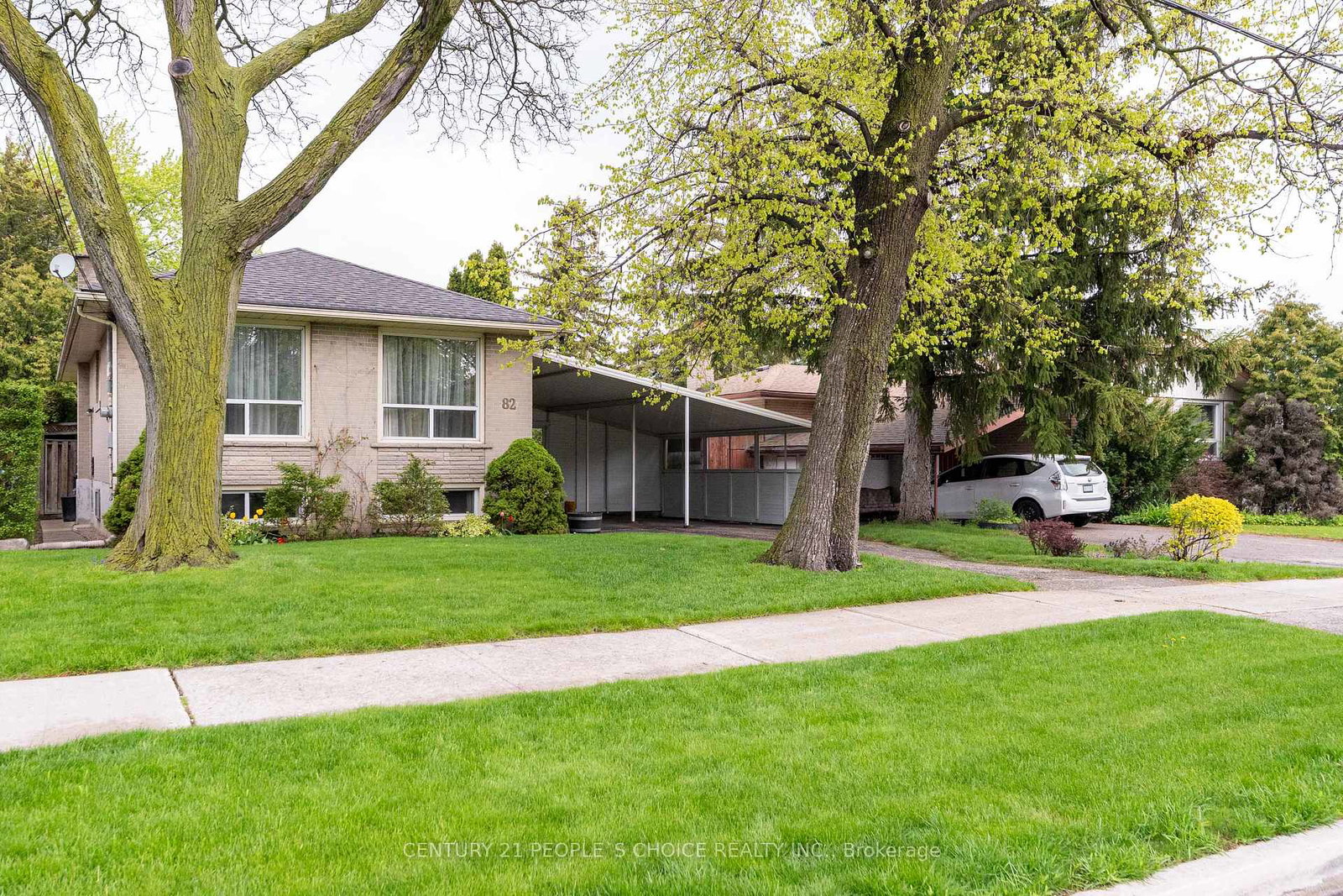 82-hadrian-drive-toronto-etobicoke-ontario-w13635288