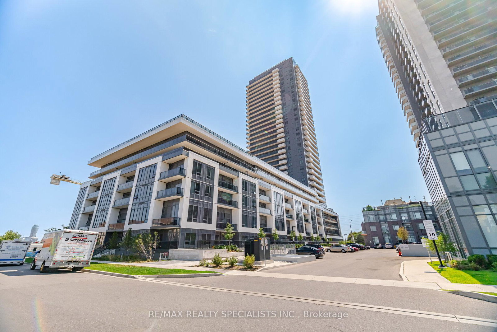 5105-hurontario-street-mississauga-ontario-w13635290