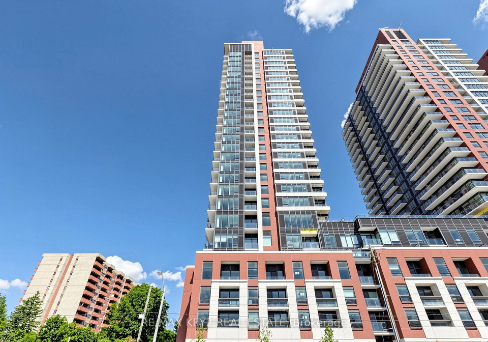4010-eglinton-avenue-w-toronto-etobicoke-ontario-w13635292