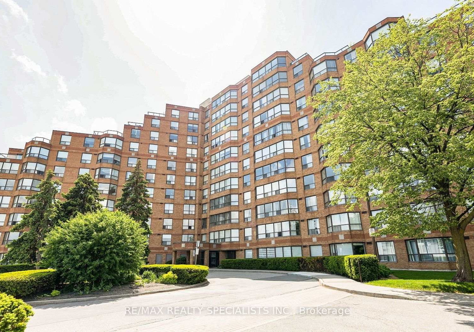 6-humberline-drive-toronto-etobicoke-ontario-w13635412