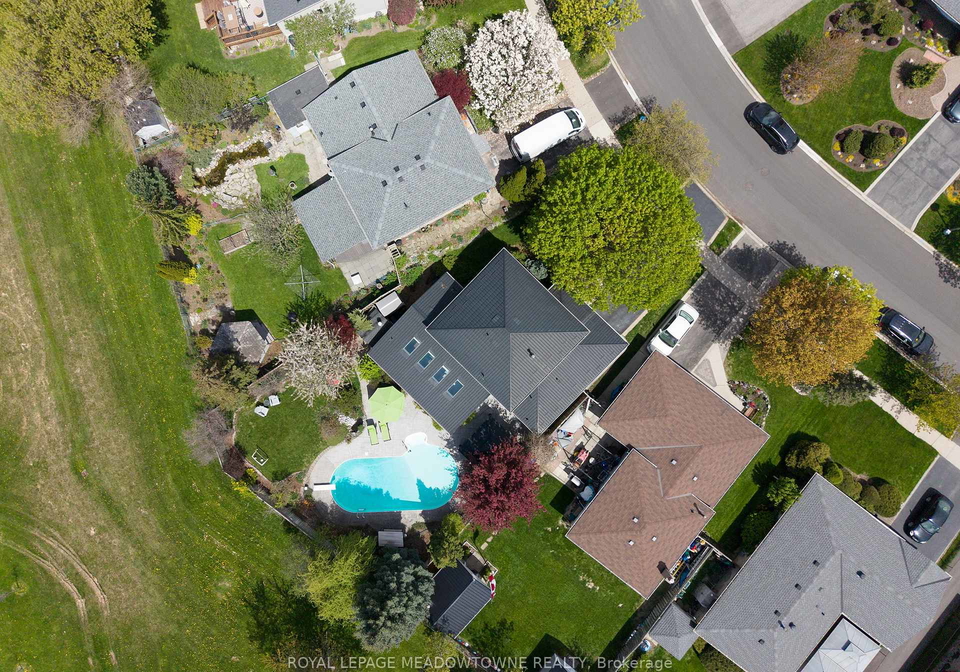 855-maple-avenue-milton-ontario-w13635442