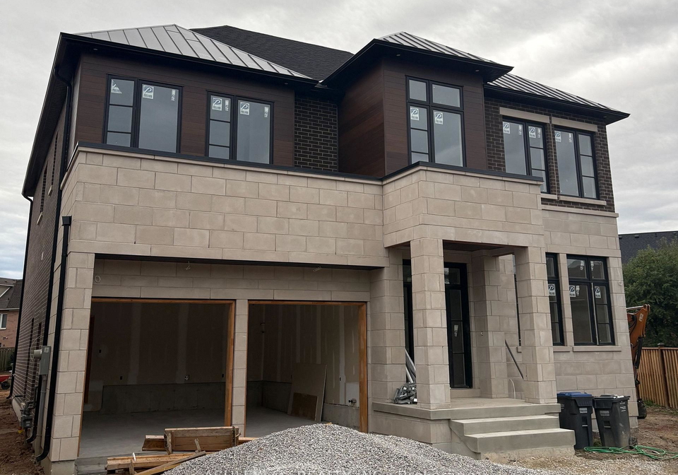2574-sharon-crescent-mississauga-ontario-w13635542
