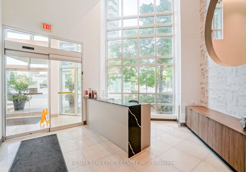 90-absolute-avenue-mississauga-ontario-w13635556