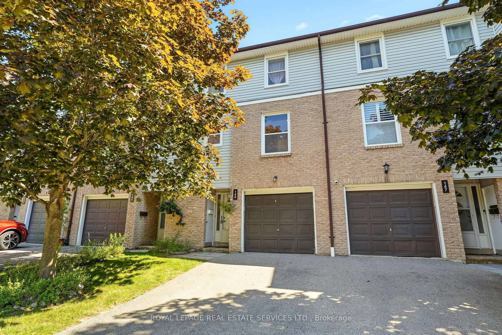 2440-bromsgrove-road-mississauga-ontario-w13635596