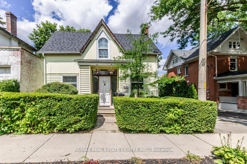 215-217-queen-street-milton-ontario-w13635598