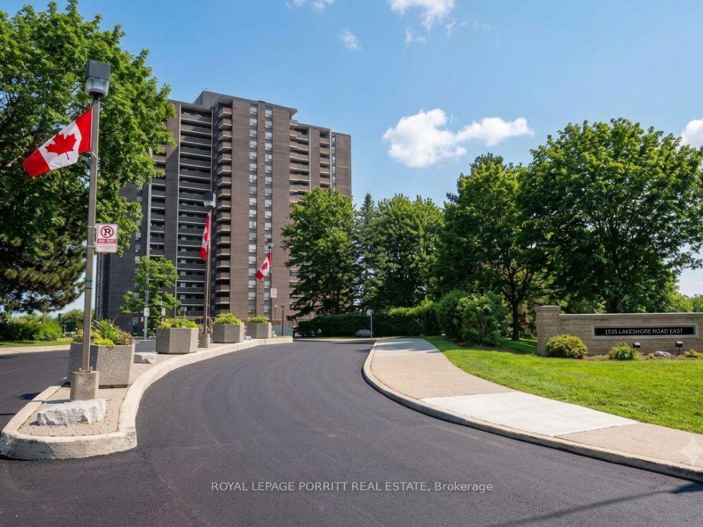 1535-lakeshore-road-e-mississauga-ontario-w13635610