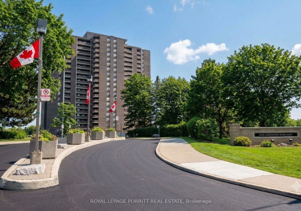 1535-lakeshore-road-e-mississauga-ontario-w13635610
