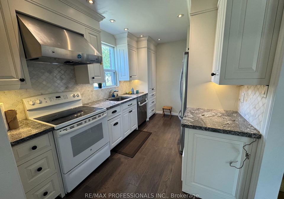 145-yorkview-drive-toronto-etobicoke-ontario-w13635624
