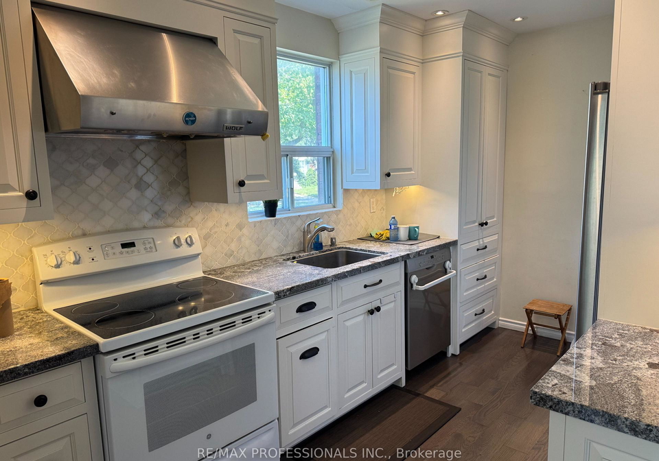 145-yorkview-drive-toronto-etobicoke-ontario-w13635624
