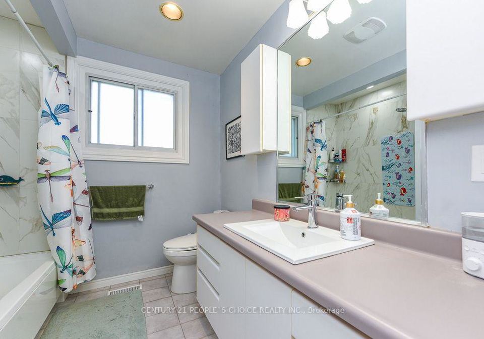 2506-bridge-road-oakville-ontario-w13635654