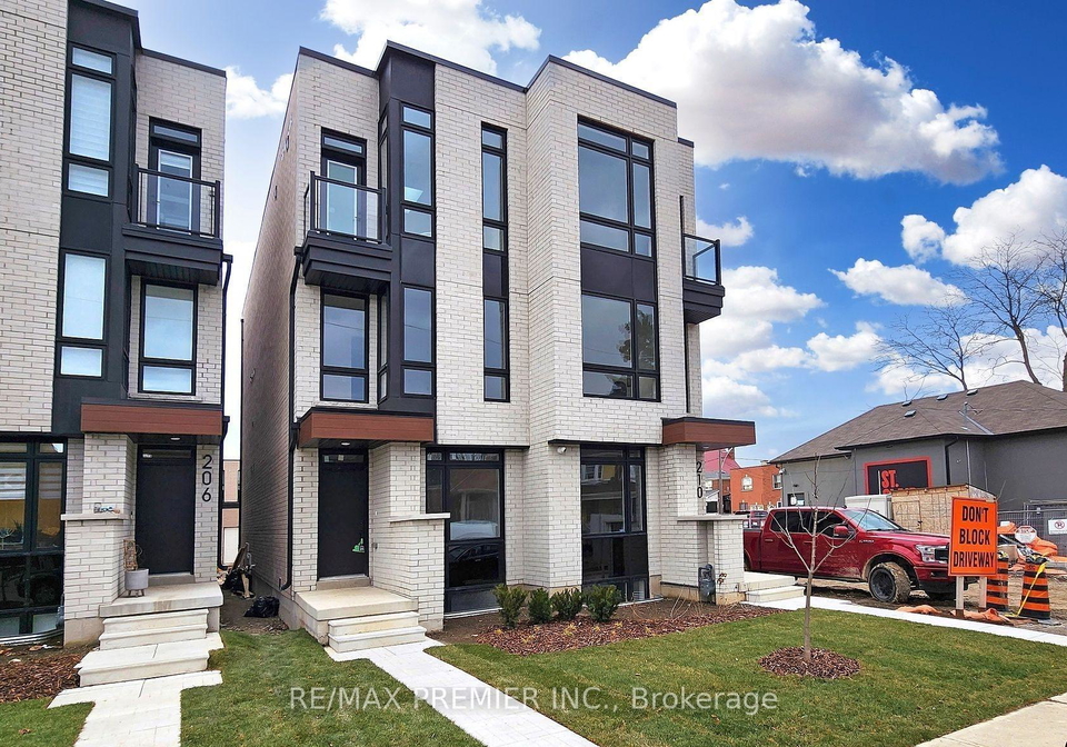 208-mcroberts-avenue-w-toronto-toronto-ontario-w13635678