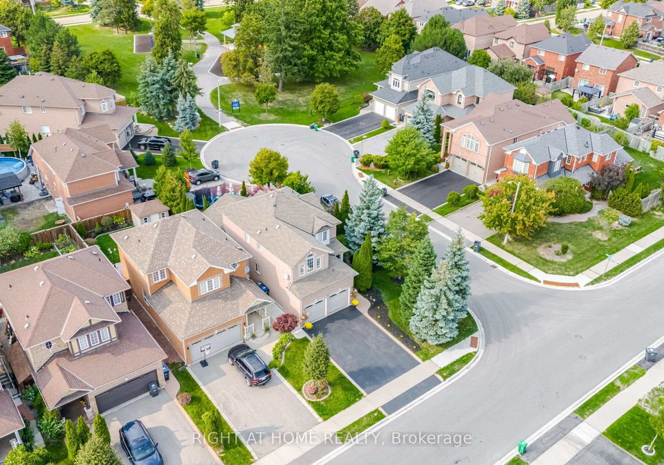 2-melrose-gardens-brampton-ontario-w13635974