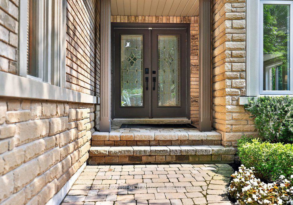4334-rosemead-court-burlington-ontario-w13636264