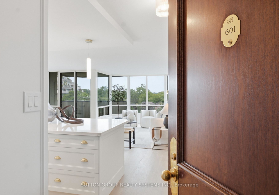 1320-islington-avenue-toronto-etobicoke-ontario-w13636326