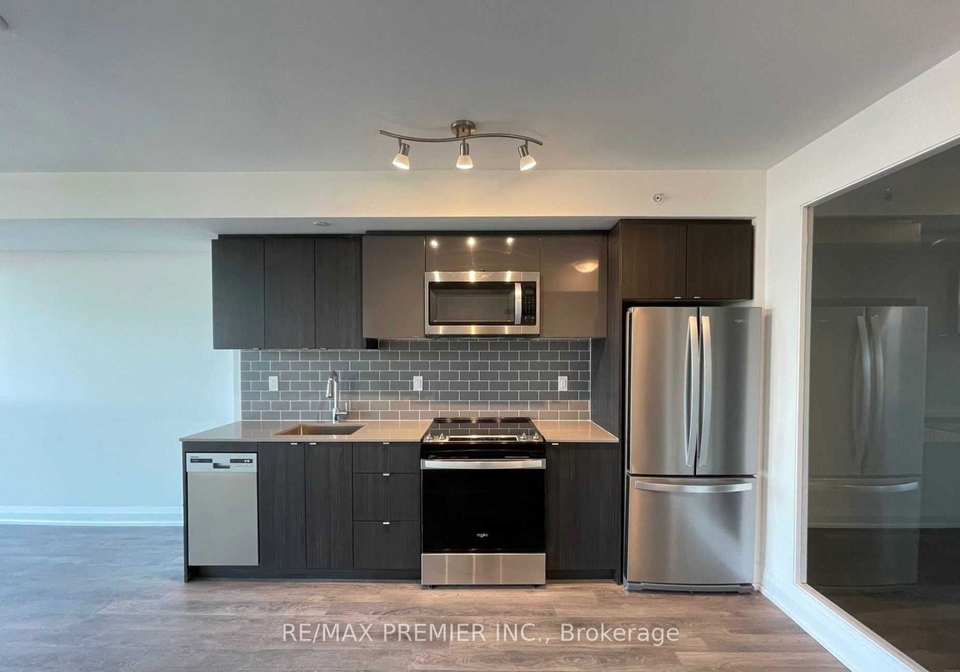 1461-lawrence-avenue-w-toronto-north-york-ontario-w13636394