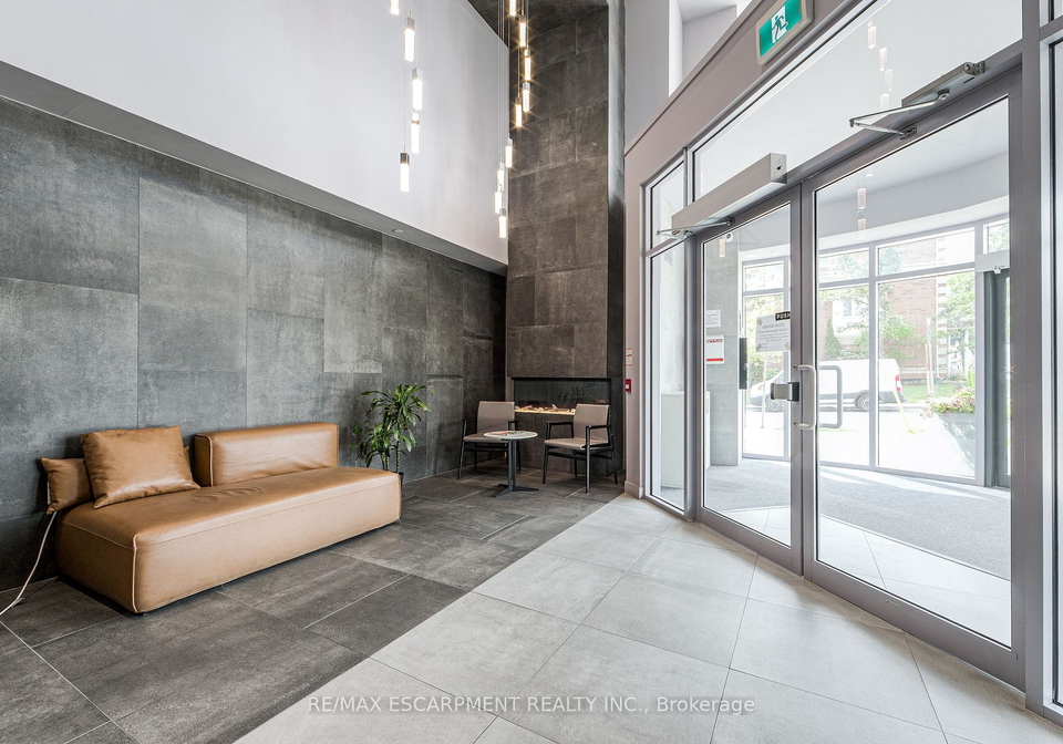 2433-dufferin-street-toronto-north-york-ontario-w13636952