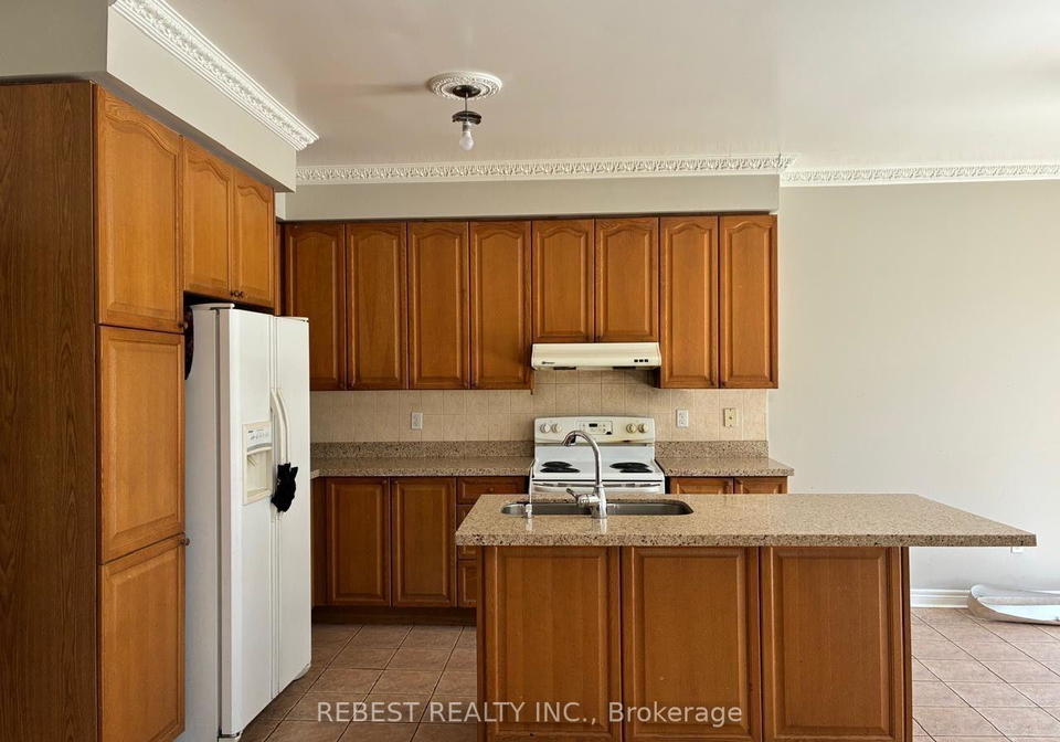 18-village-lake-crescent-brampton-ontario-w13636974