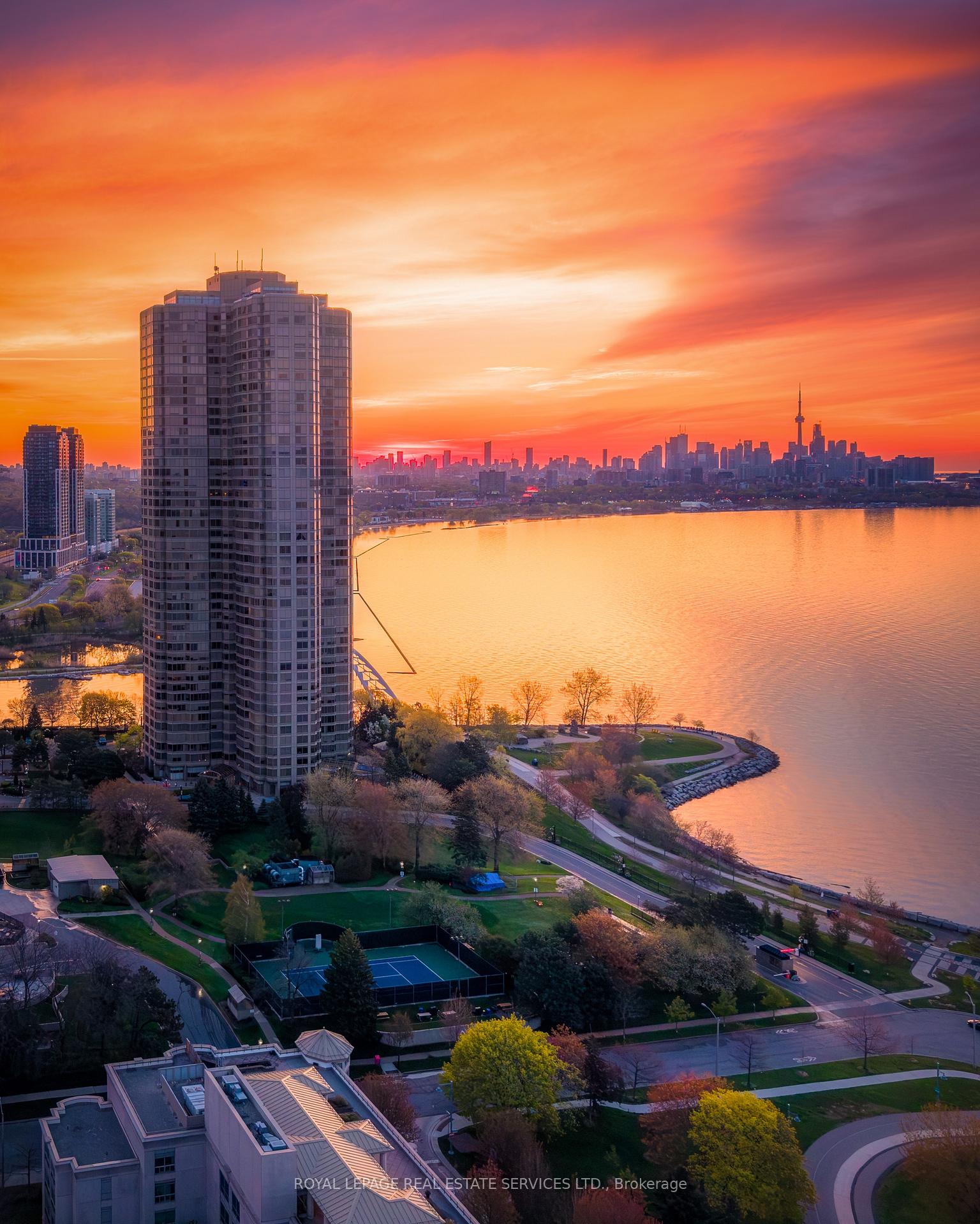 1-palace-pier-court-toronto-etobicoke-ontario-w13637052