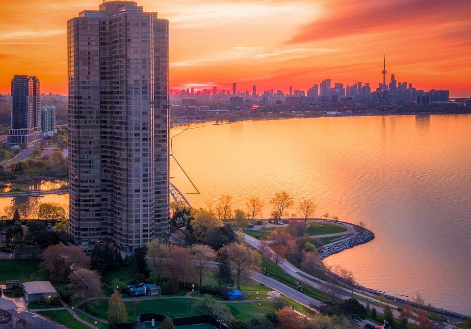 1-palace-pier-court-toronto-etobicoke-ontario-w13637052