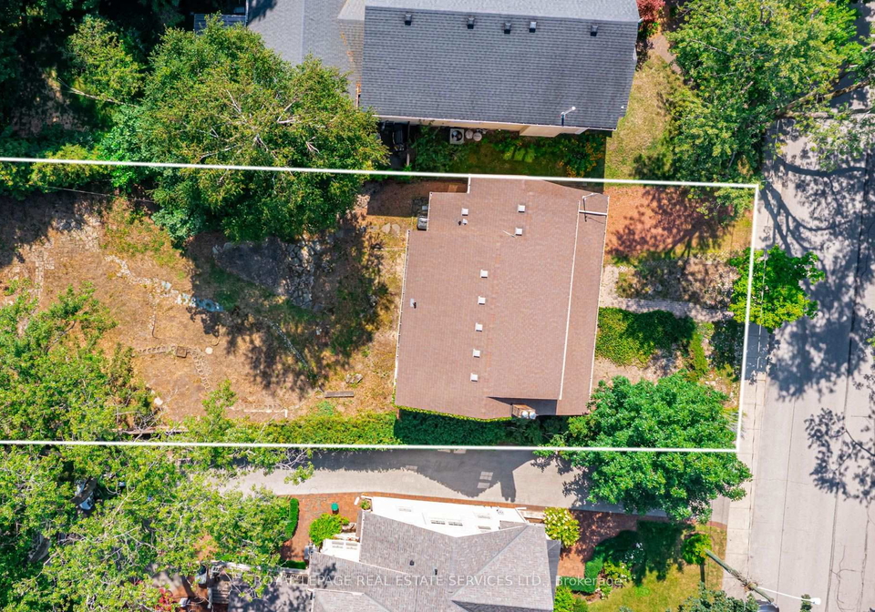 235-douglas-avenue-oakville-ontario-w13637112