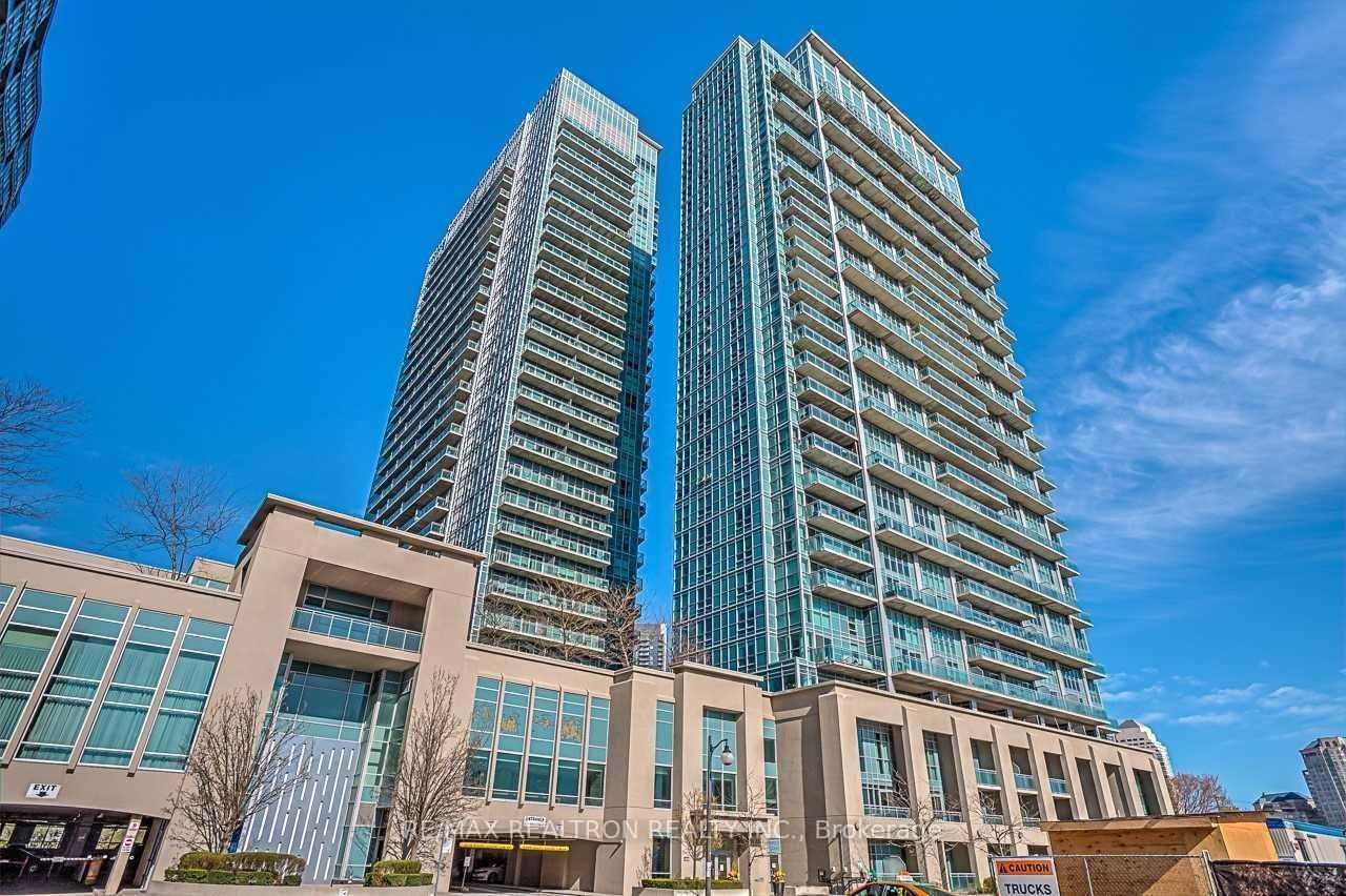 165-legion-road-n-toronto-etobicoke-ontario-w13637204