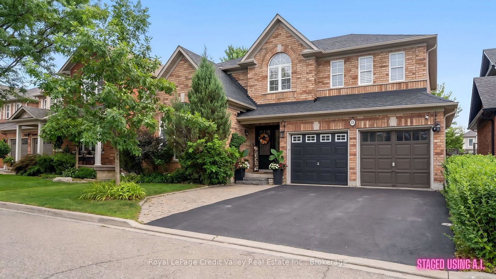 15-courtsfield-crescent-brampton-ontario-w13637228