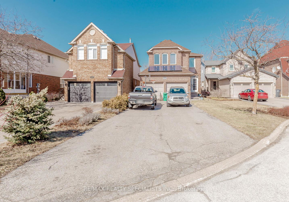 2535-raglan-court-mississauga-ontario-w13637248