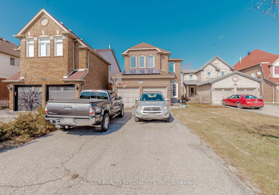 2535-raglan-court-mississauga-ontario-w13637248