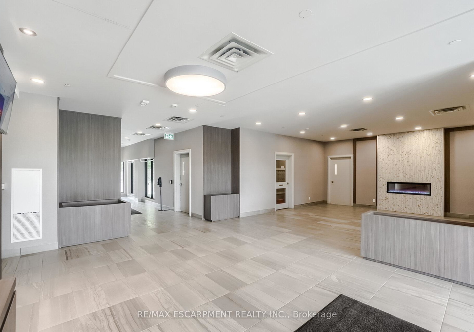 150-oak-park-boulevard-oakville-ontario-w13637302