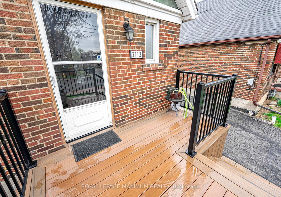 2113-keele-street-toronto-north-york-ontario-w13637422