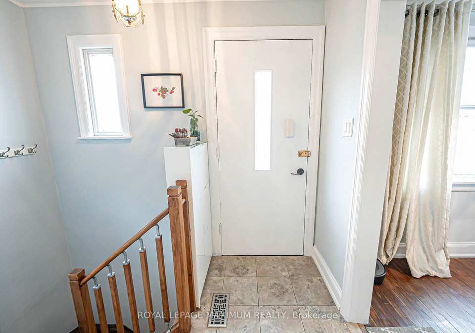 2113-keele-street-toronto-north-york-ontario-w13637422