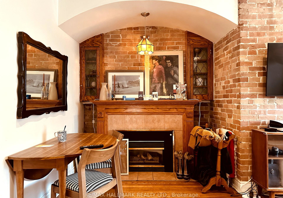 20-triller-avenue-toronto-toronto-ontario-w13637598