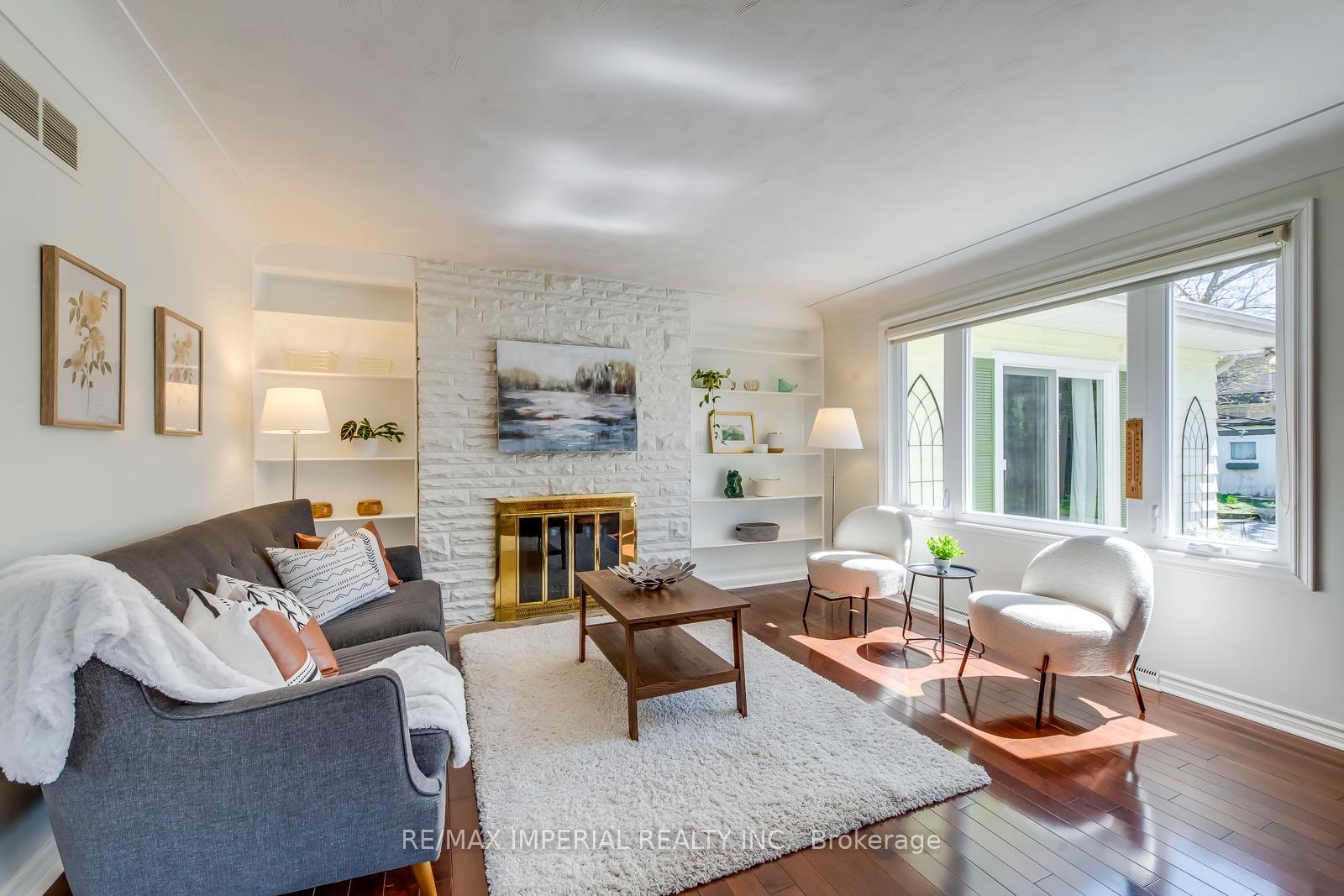 2048-devon-road-oakville-ontario-w13637682