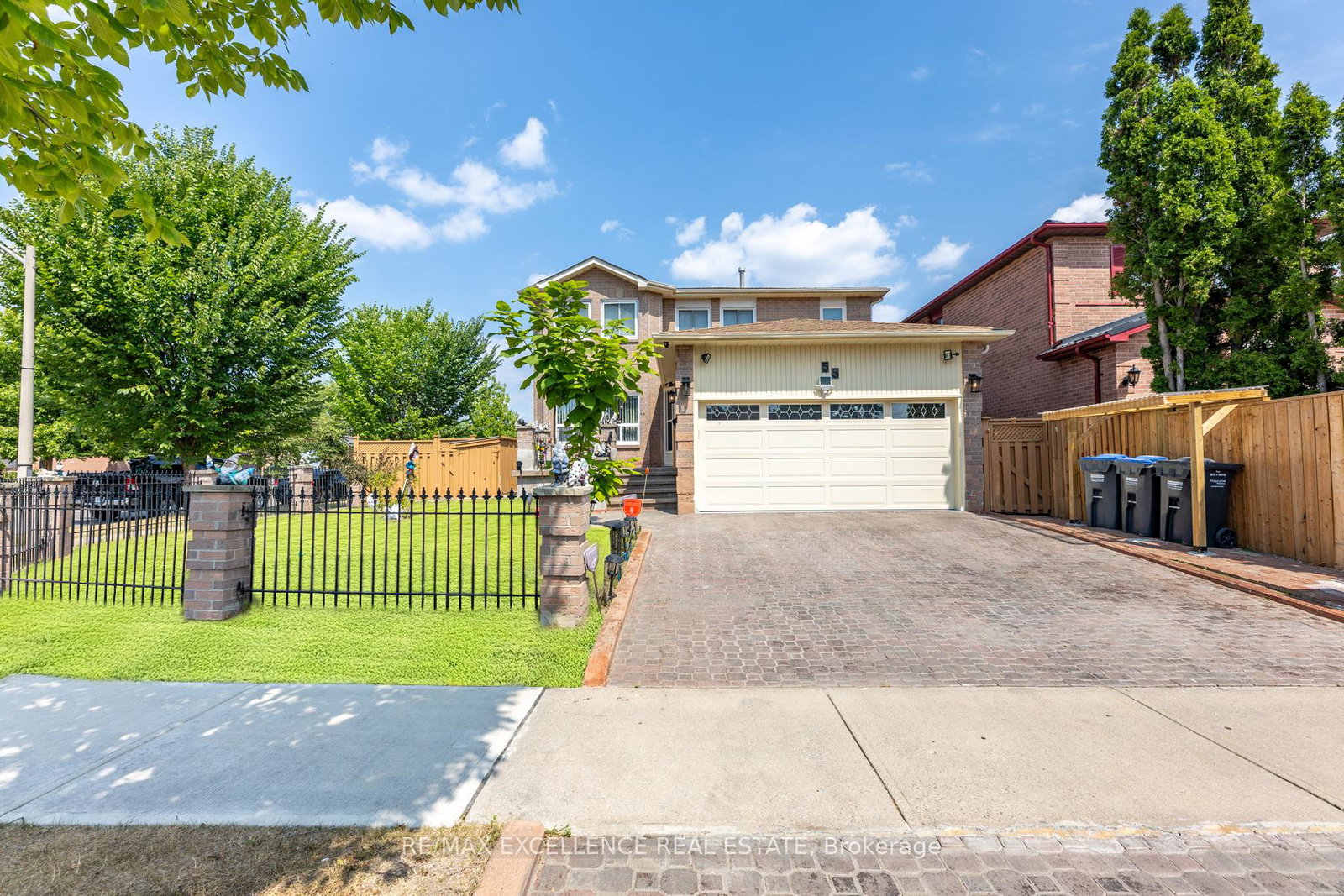 55-atkins-circle-brampton-ontario-w13637696