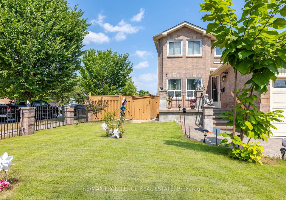 55-atkins-circle-brampton-ontario-w13637696