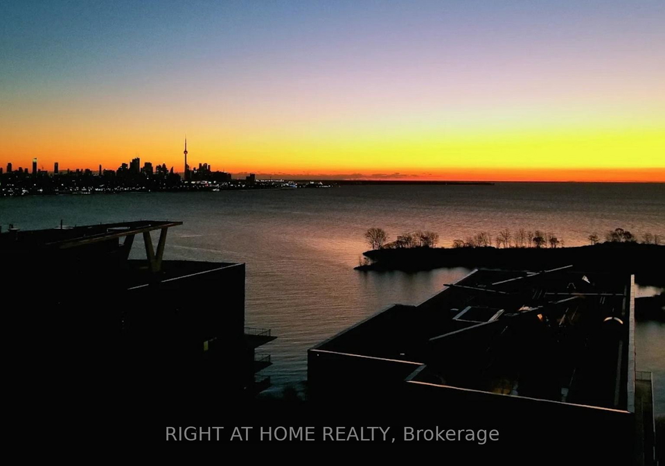56-annie-craig-drive-toronto-etobicoke-ontario-w13637776