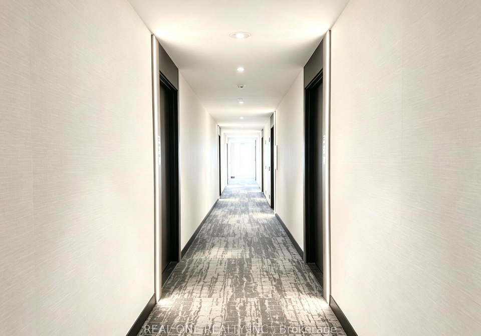 215-lakeshore-road-w-mississauga-ontario-w13637790