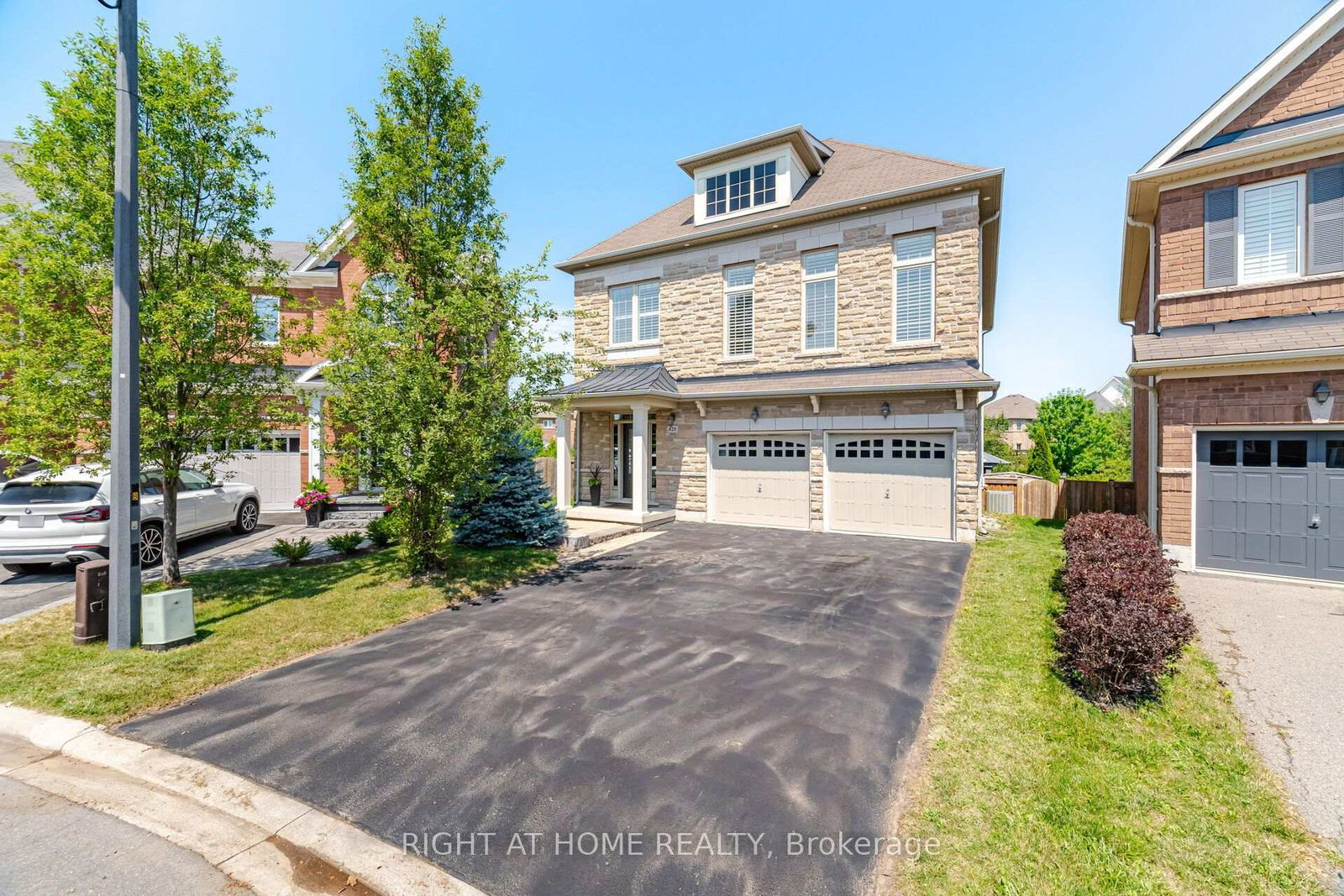 420-nairn-circle-milton-ontario-w13637810