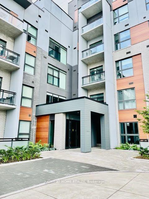 95-dundas-street-w-oakville-ontario-w13638000