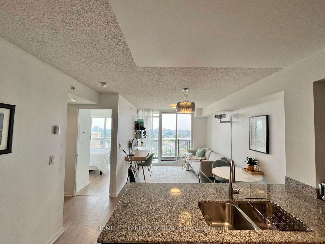 800-lawrence-avenue-w-toronto-north-york-ontario-w13638038